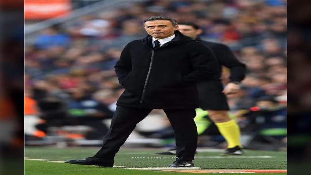 إنريكي يسخر من كريستيانو رونالدو وينتقد بيكيه