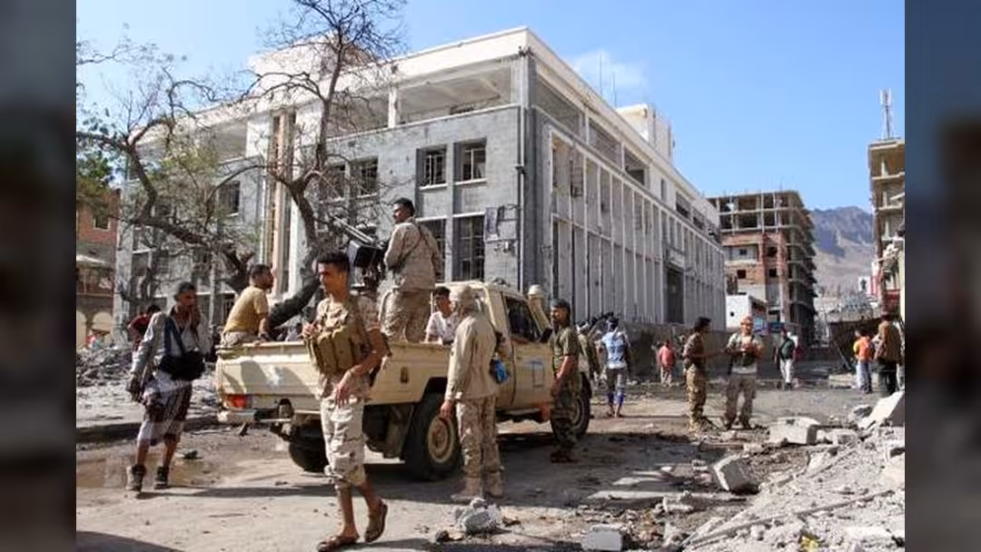 أهالي عدن وفوضى الجماعات المسلحة: اضربوا بيد من حديد