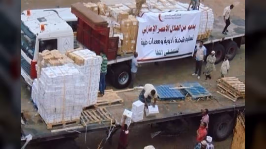 الهلال الأحمر الإماراتي يقدم مساعدات طبية إلى مستشفى المخا