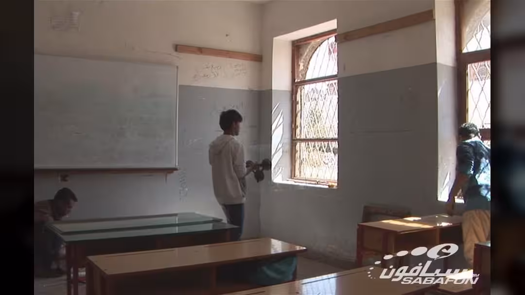 سبأفون تتكفل بإصلاح نوافذ دار الأيتام بصنعاء