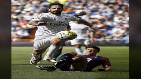 غضب في برشلونة وقلق في ريال مدريد بسبب تسريبات صفقة إيسكو