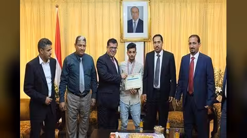 البكري يكرم عدداً من الشباب اليمنيين المتميزين في ماليزيا