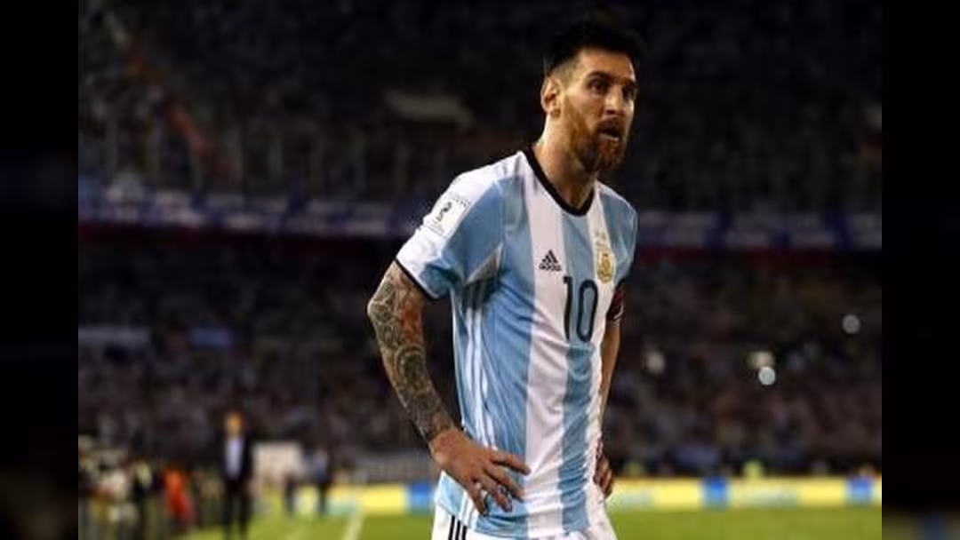 ميسي يرفض الاعتذار للاتحاد الدولي