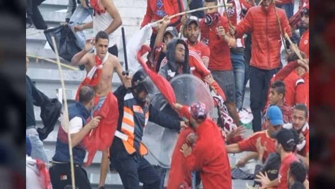 14 مصاباً في المغرب جراء اشتباكات بين المشجعين
