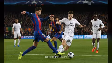 برشلونة يحتفي ببيكيه بعد هجومه على ريال مدريد