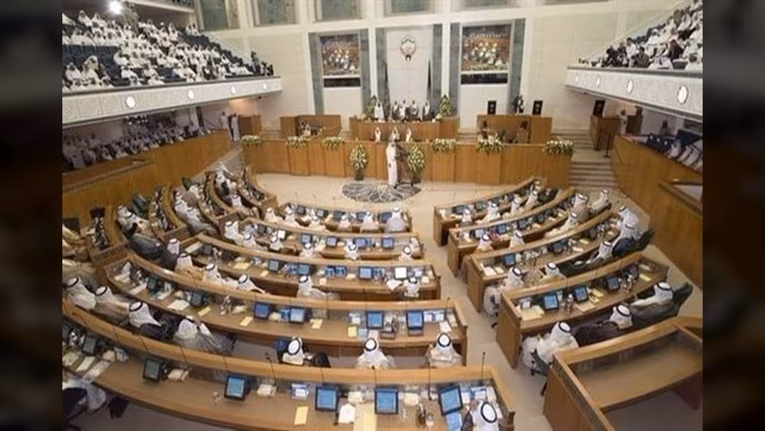 استجواب رئيس الحكومة الكويتية بسبب مخالفة القانون