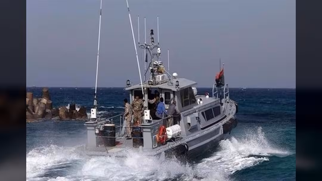 خفر السواحل الليبي ينقذ 23 مهاجراً