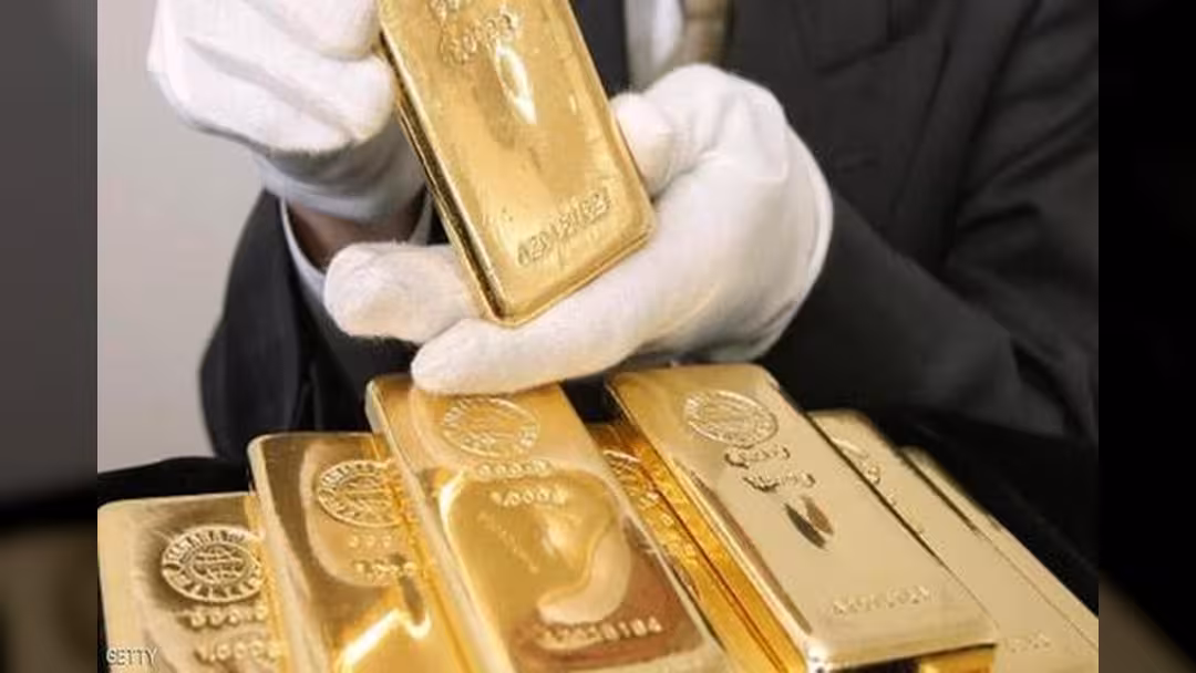 الذهب عند أعلى مستوى في أسبوعين ونصف بعد بيانات أمريكية