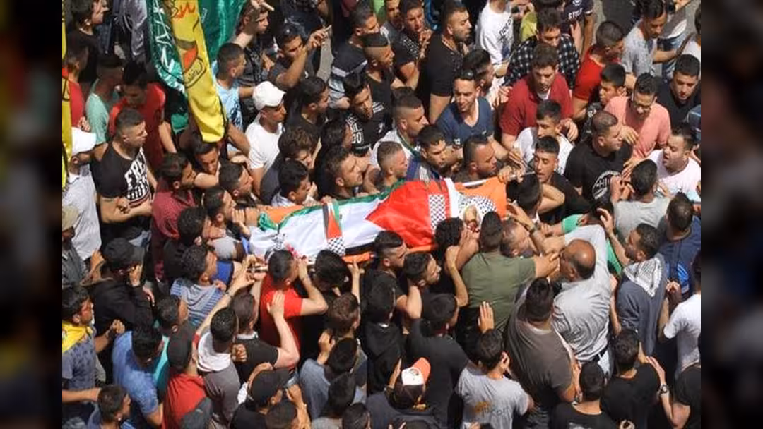 تشييع فتى فلسطيني احتجزه الجيش الإسرائيلي قبل 3 اسابيع
