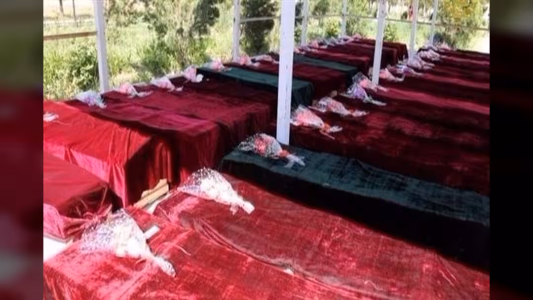 حداد في أفغانستان بعد مقتل 140 جندياً في هجوم إرهابي