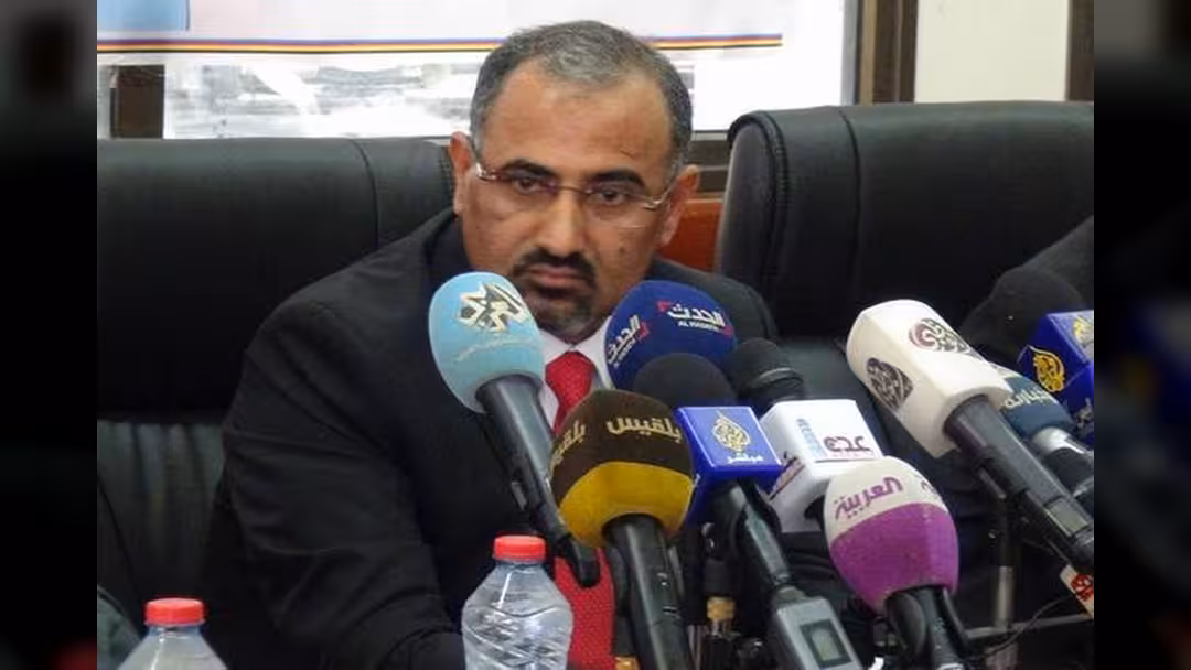 ثلاثة قرارات للزبيدي في الجمعية الوطنية: أحمد بن بريك رئيساً وأنيس لقمان نائباً
