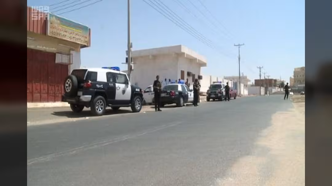 السعودية تعتقل 46 إرهابيا في خلية استهدفت المسجد النبوي وباحة مستشفى.. بيان