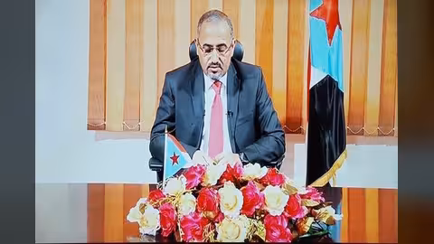 الزبيدي يصدر قراراً بتشكيل القيادة المحلية للمجلس الانتقالي في سقطرى.. أسماء