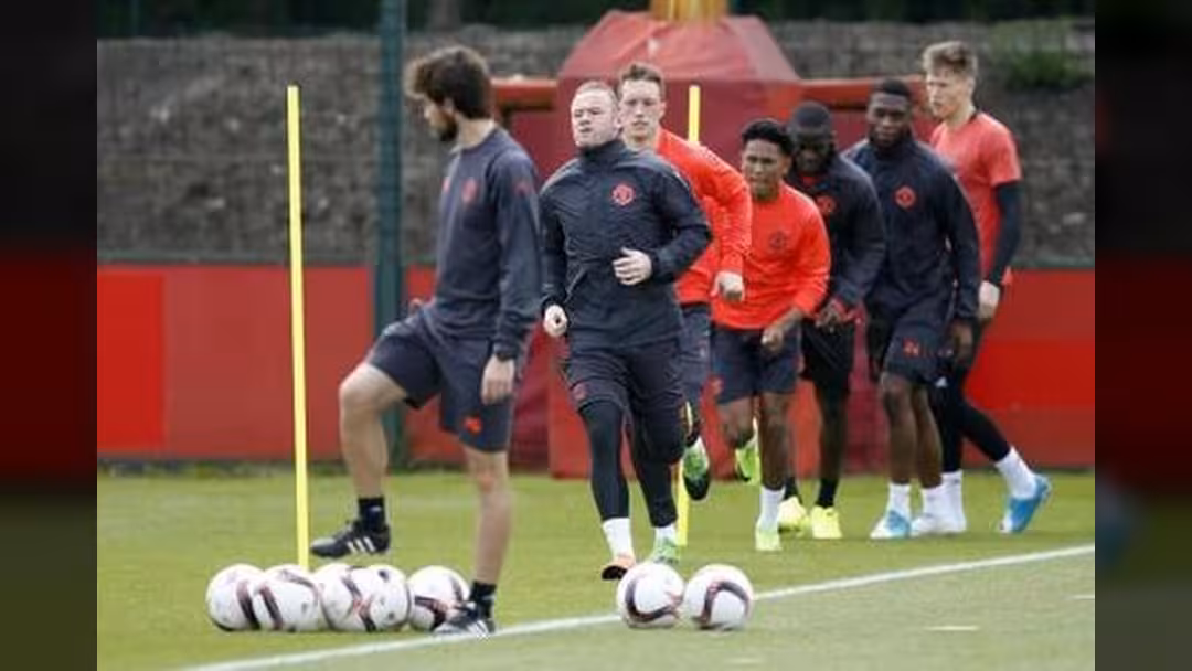 مانشستر يونايتد يلغي مؤتمراً قبل نهائي الدوري الأوروبي بعد انفجار