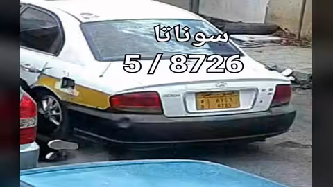 بالصور.. هذه السيارة تقوم بسرقة حقائب نساء في صنعاء