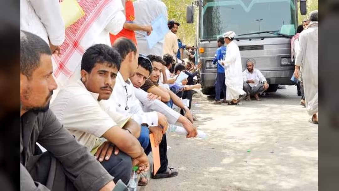 السعودية ترحّل نحو 19 ألف وافد من البلاد