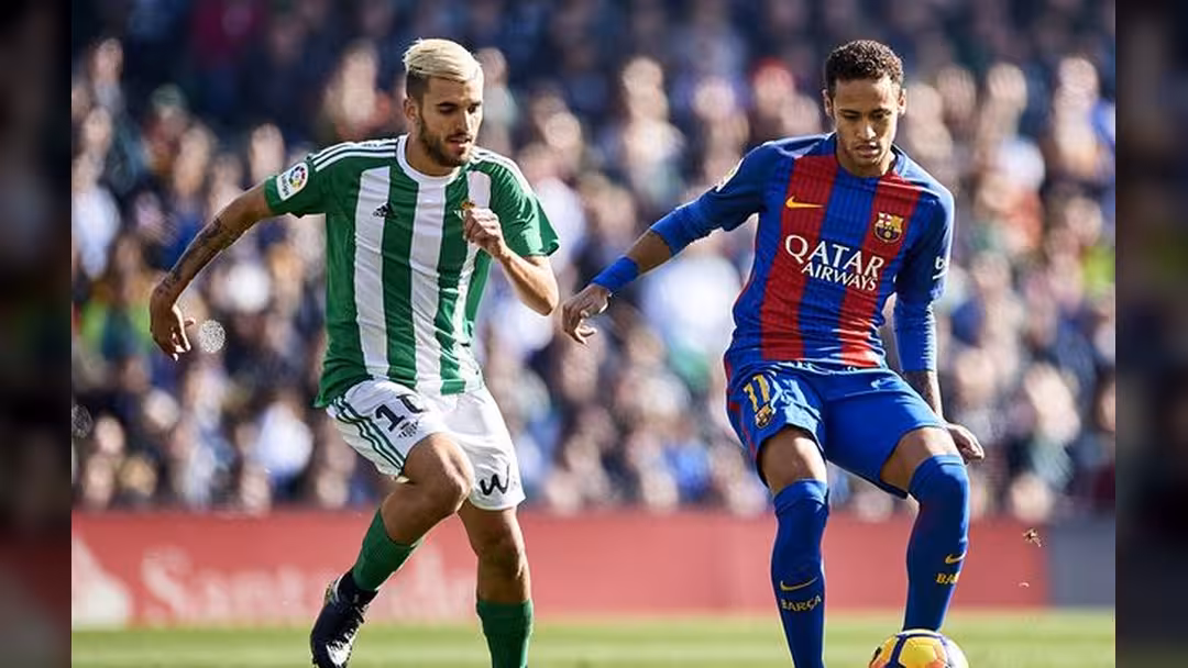 ريال مدريد يتفوق على برشلونة ويضم سيبايوس