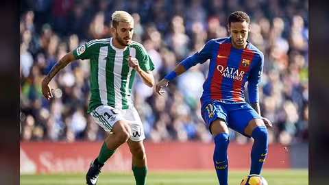 ريال مدريد يتفوق على برشلونة ويضم سيبايوس