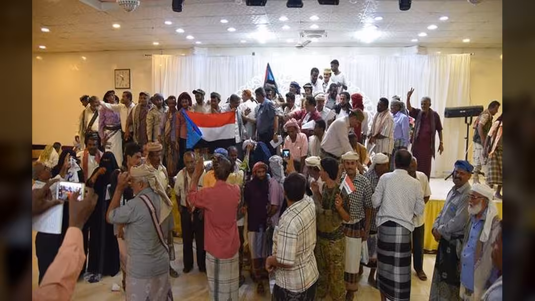 لقاء يناقش تشكيل قيادة لفرع المجلس الانتقالي في أبين