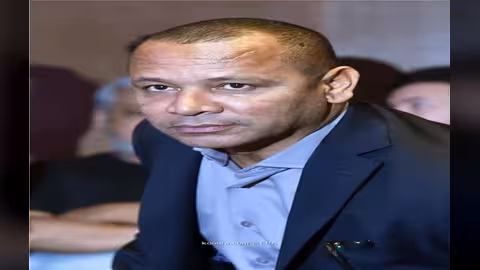 والد نيمار يخرج عن صمته ويكشف سبب رحيل نجله عن برشلونة
