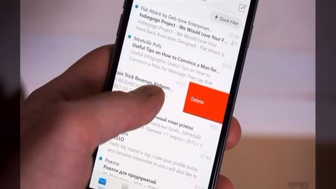 تطبيق جيميل لأجهزة آبل يُحذر من القرصنة