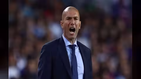 لماذا غادر زيدان معسكر ريال مدريد في كندا؟