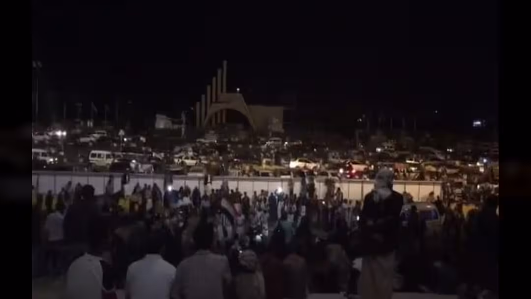 بدء توافد الحشود من المحافظات إلى ميدان السبعين.. فيديو