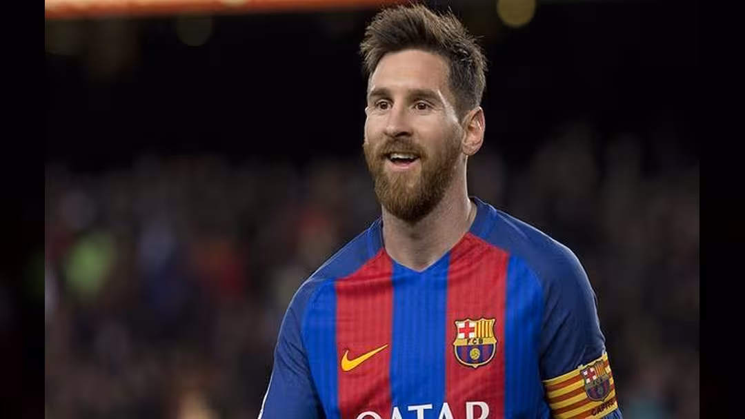 ميسي يرفض ملايين مانشستر سيتي من أجل برشلونة