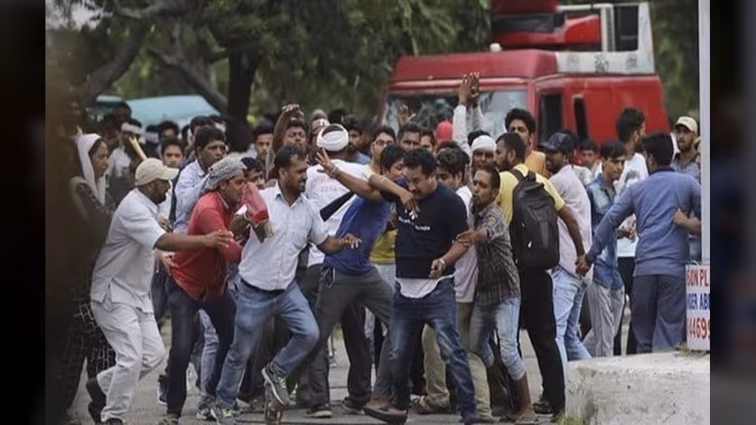 مقتل 13 شخصاً في احتجاجات عنيفة بشمال الهند