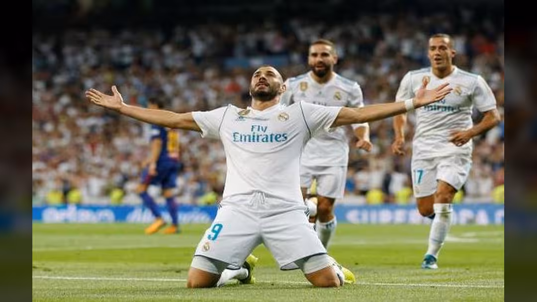 ريال مدريد يضع شرطا جزائيا خياليا أمام بنزيمة