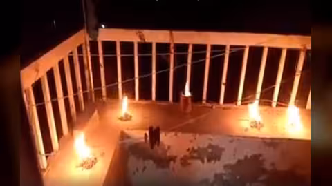 بالفيديو.. إيقاد شعلة ثورة 26 سبتمبر في أسطح منازل مع النشيد الوطني