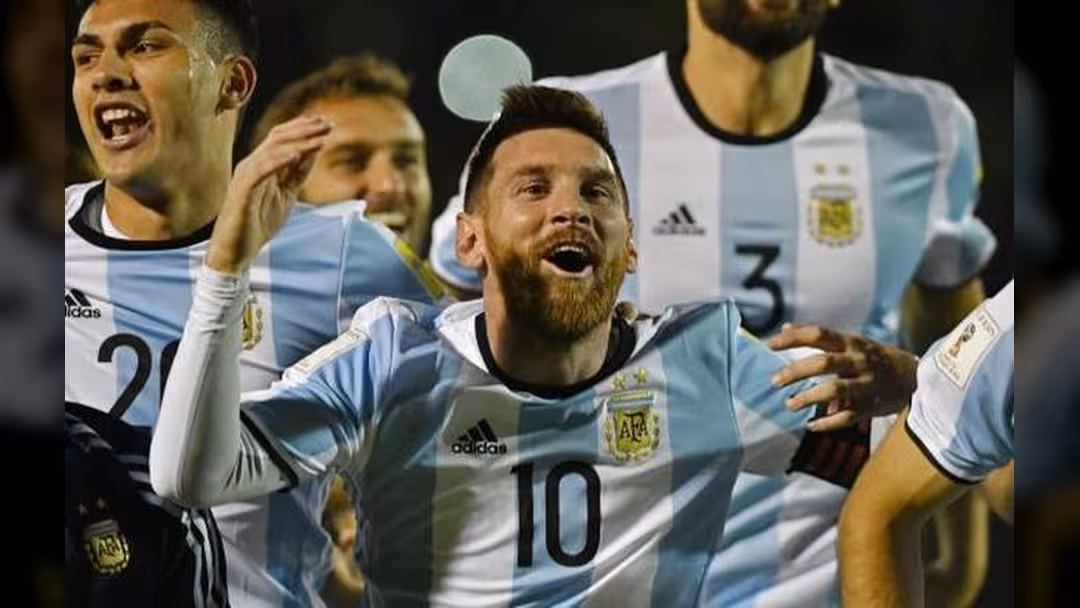 ميسي يقود الأرجنتين إلى روسيا وتأهل تاريخي لبنما.. فيديو