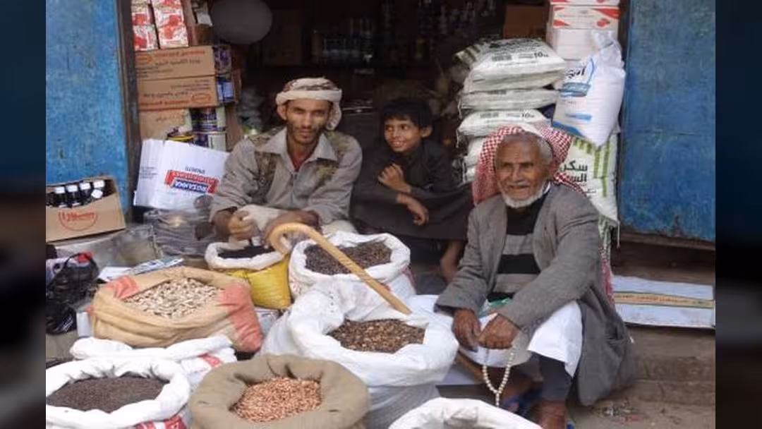 المضاربة تُسرع تهاوي الريال اليمني