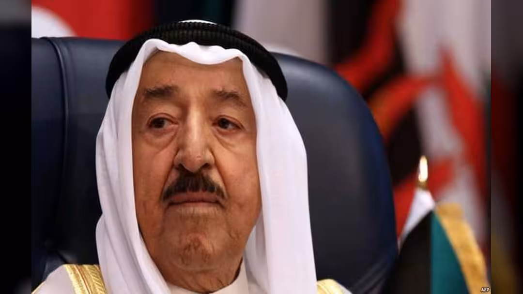 أمير الكويت يقبل استقالة الحكومة
