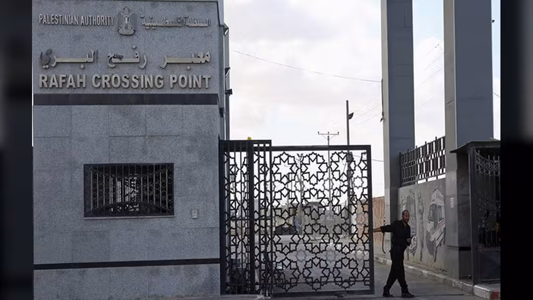حماس تسلم معابر غزة الحدودية مع إسرائيل ومصر للسلطة الفلسطينية
