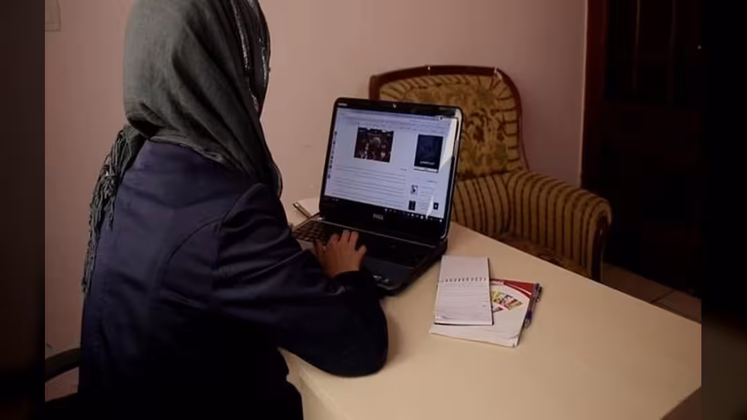 تقرير: الإعلاميات اليمنيات عرضة للانتهاكات في الحرب والتمييز في السلم