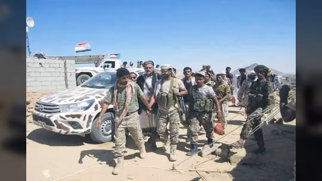 نجاة عبداللطيف السيد من محاولة اغتيال في أبين