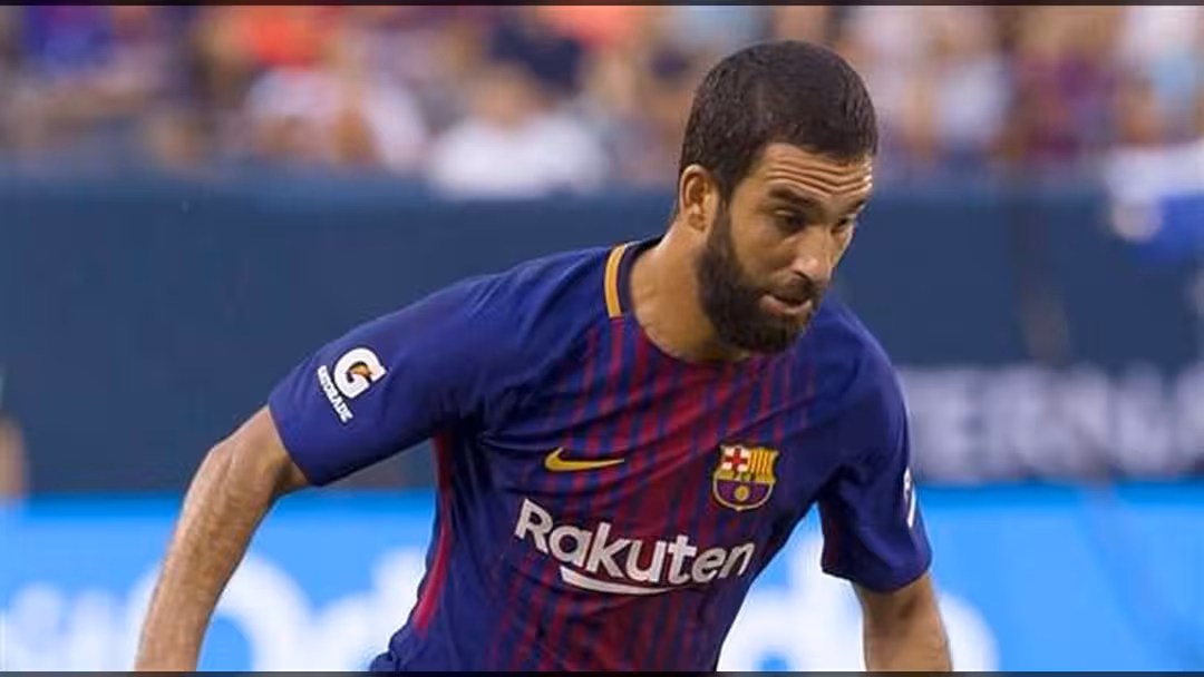 أردا توران يطلب من برشلونة الرحيل