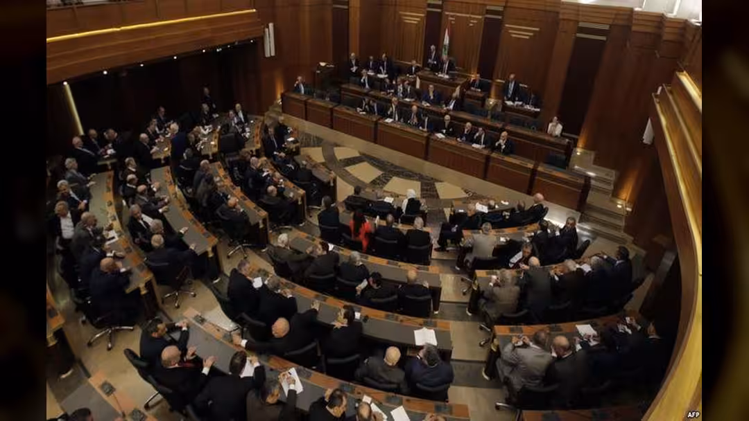 لبنان يحدد موعد أول انتخابات منذ نحو عشرة أعوام