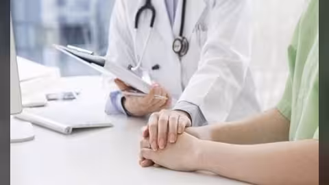 باحثون يخترعون جهاز دقيق يكشف الأورام عن طريق البول