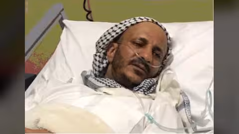 نشر أول صورة للعميد طارق صالح حيث يعالج بعد إصابته بشظايا انفجار قذيفة.. شاهد