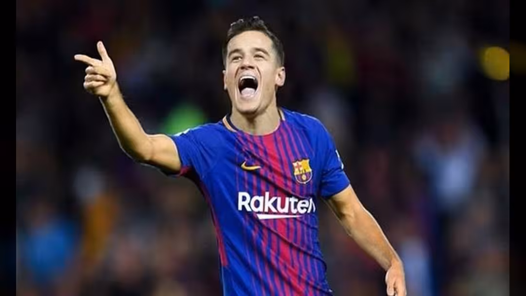 البرازيلي كويتينو يصل برشلونة في طائرة خاصة