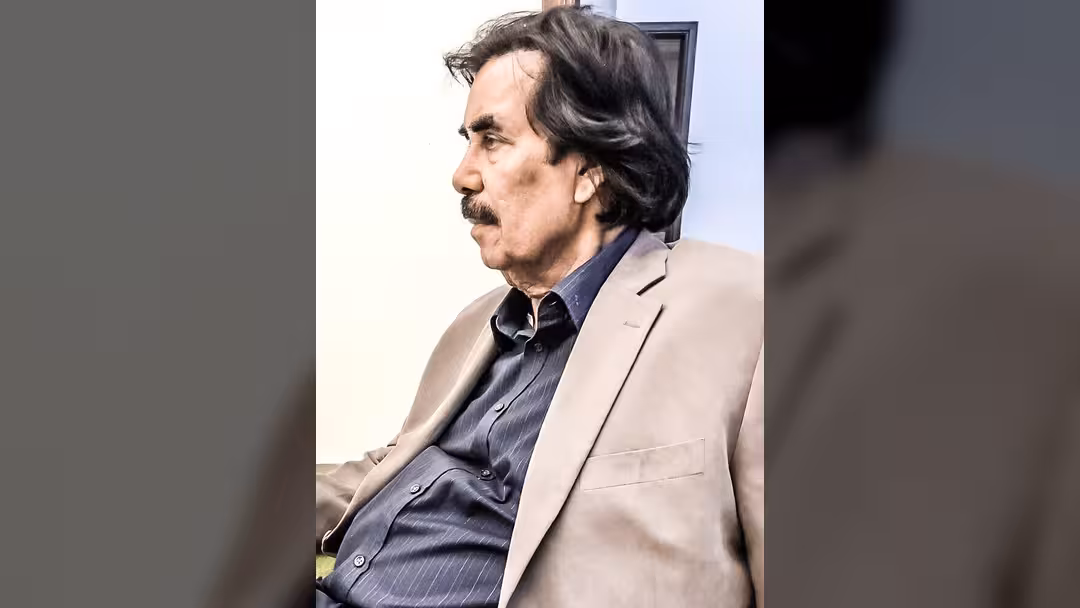 الكشف عن حقيقة أنباء وفاة علي سالم البيض نائب الرئيس الأسبق