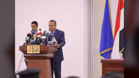 بن دغر يدعو التحالف للتدخل لإنقاذ الموقف في عدن.. النص وفيديو