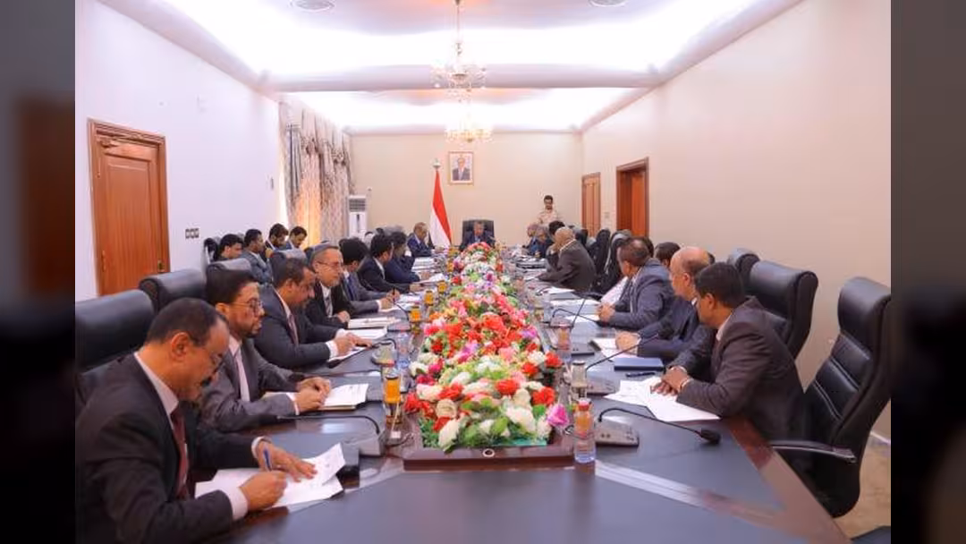 بن دغر: ندعو للتحقيق في أحداث عدن.. وطلبناهم التحول لحزب سياسي