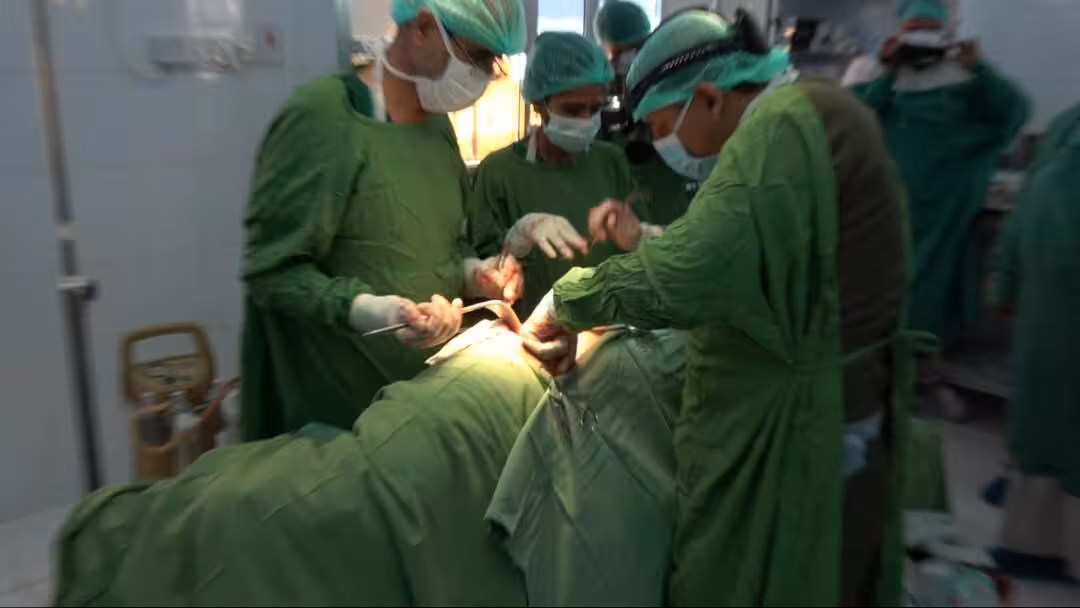 تدشين مخيم طبي مجاني لإجراء العمليات الجراحية بمستشفى مأرب العام