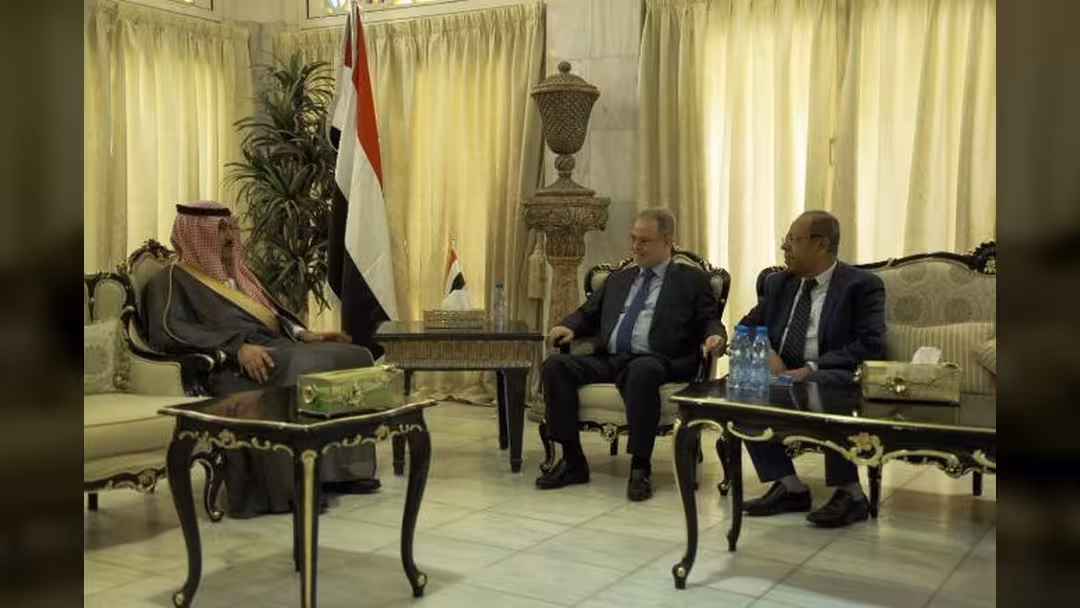 السفير السعودي: المملكة لن تدخر جهداً بمساعدة المغتربين اليمنيين
