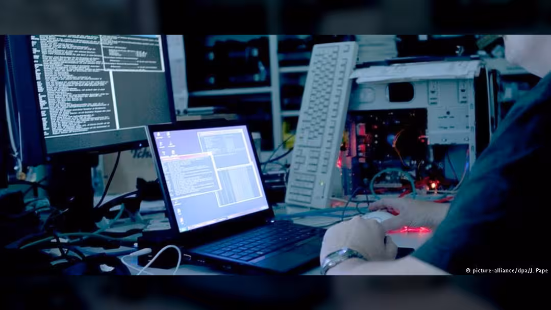 قراصنة روس يخترقون مواقع وزارتي الخارجية والدفاع الألمانية