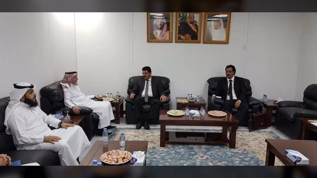 لجنة التحقيق بالانتهاكات تلتقي فريق تقييم الحوادث للتحالف
