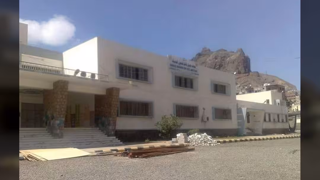 دماج يعيّن الفنان فؤاد مقبل مديراً لمعهد جميل غانم للفنون